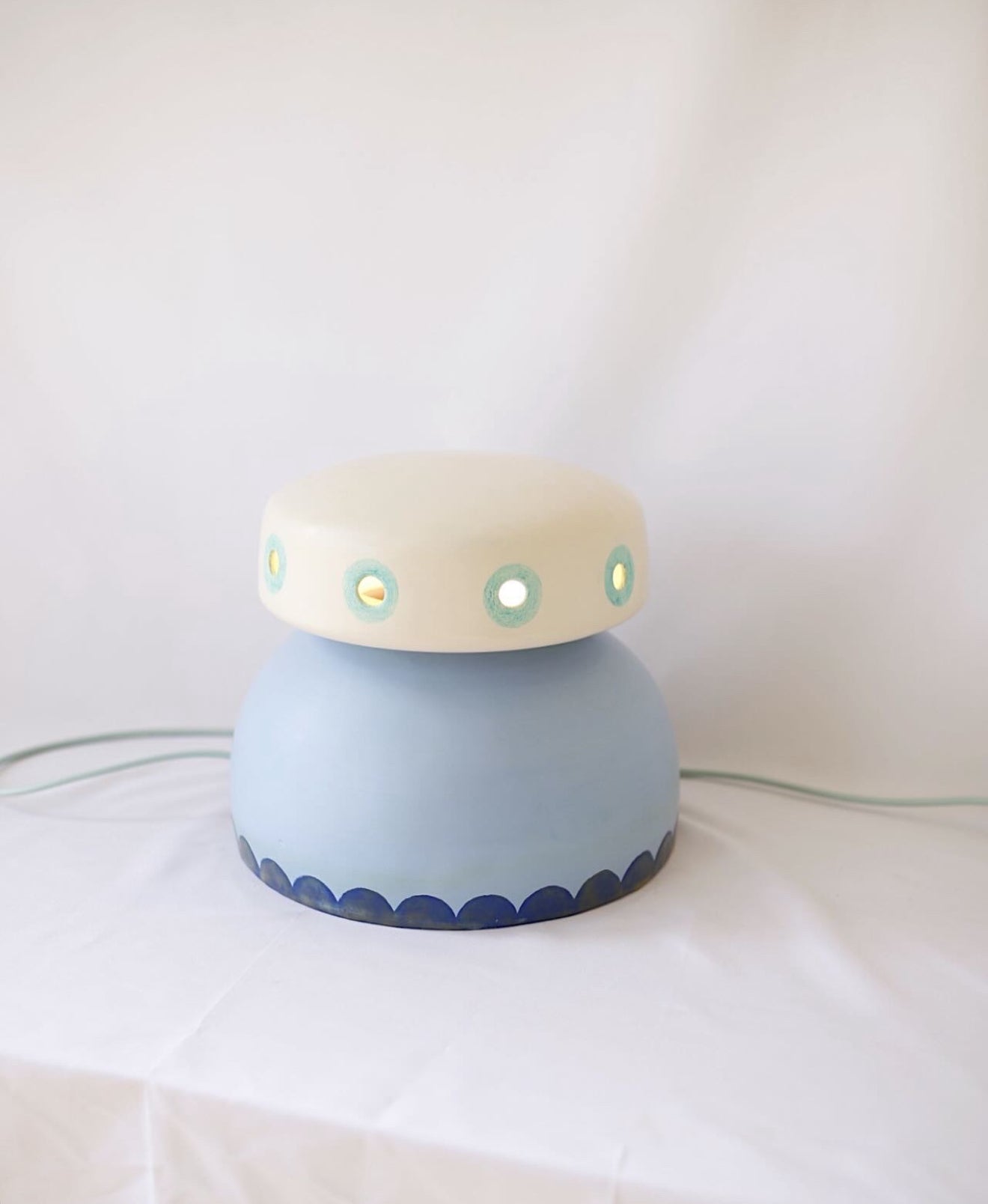 Rachel Heibel SHOULDER WIDTH APART 1 lamp