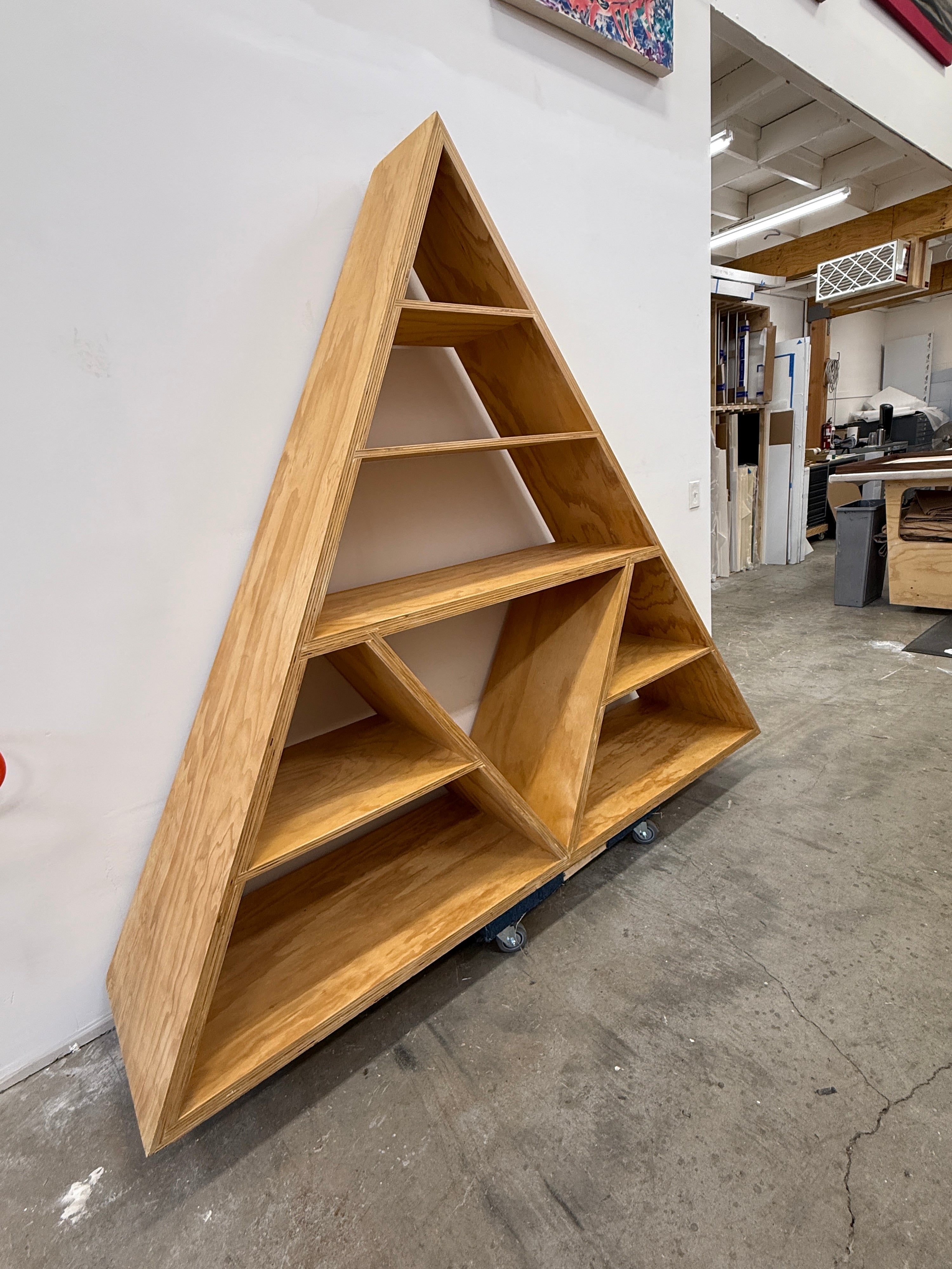 AB triangle shelf #3, 2010